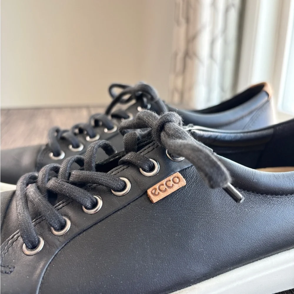 ECCO Women’s Black Leather Soft 7 Sneakers - Picture 5 of 10